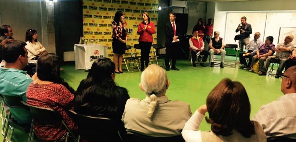 Ministra en encuentro de participación ciudadana