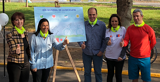 Ministra Gloria Hutt encabeza celebración por el día mundial de la bicicleta