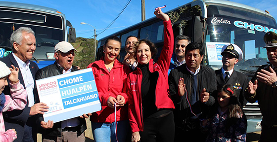 Ministra Hutt inaugura servicio rural que tras años de espera conectará a vecinos de Caleta Chome