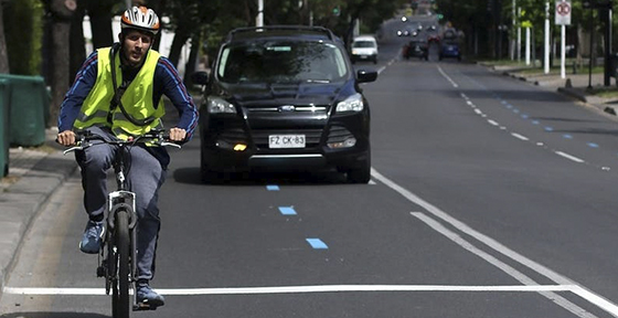 Elementos de seguridad para usuarios de ciclos, especificaciones para ciclovías y reglas para trasladar mascotas contiene nuevo reglamento de convivencia vial